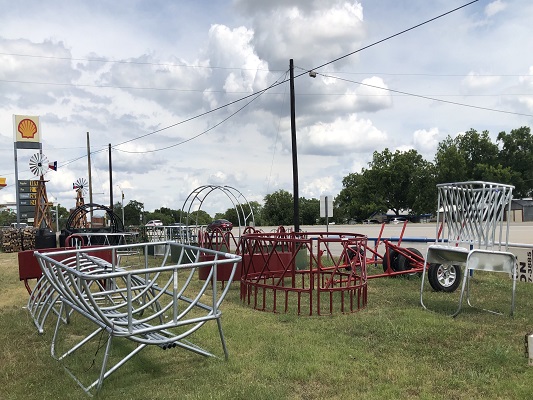 Farm & Ranch Supplies